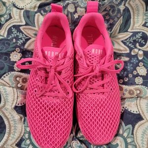 NOBULL Women's Vibrant Pink Sneakers